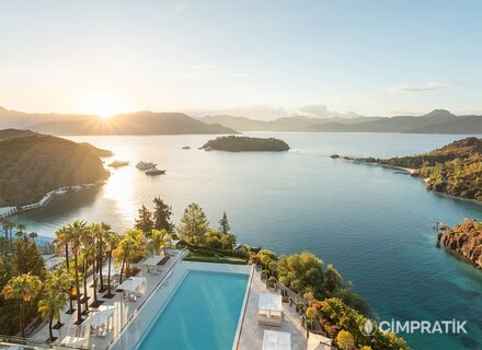 D Maris Bay